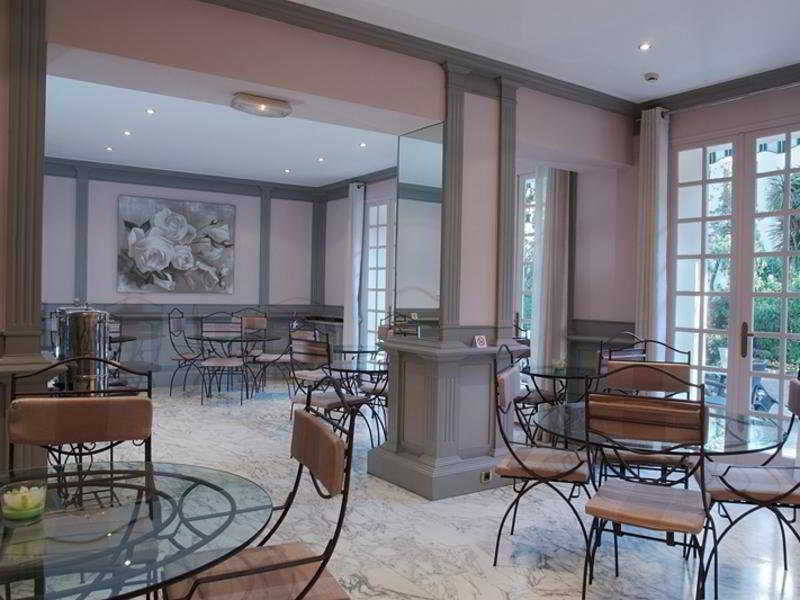 Victoria Hotel 4*
