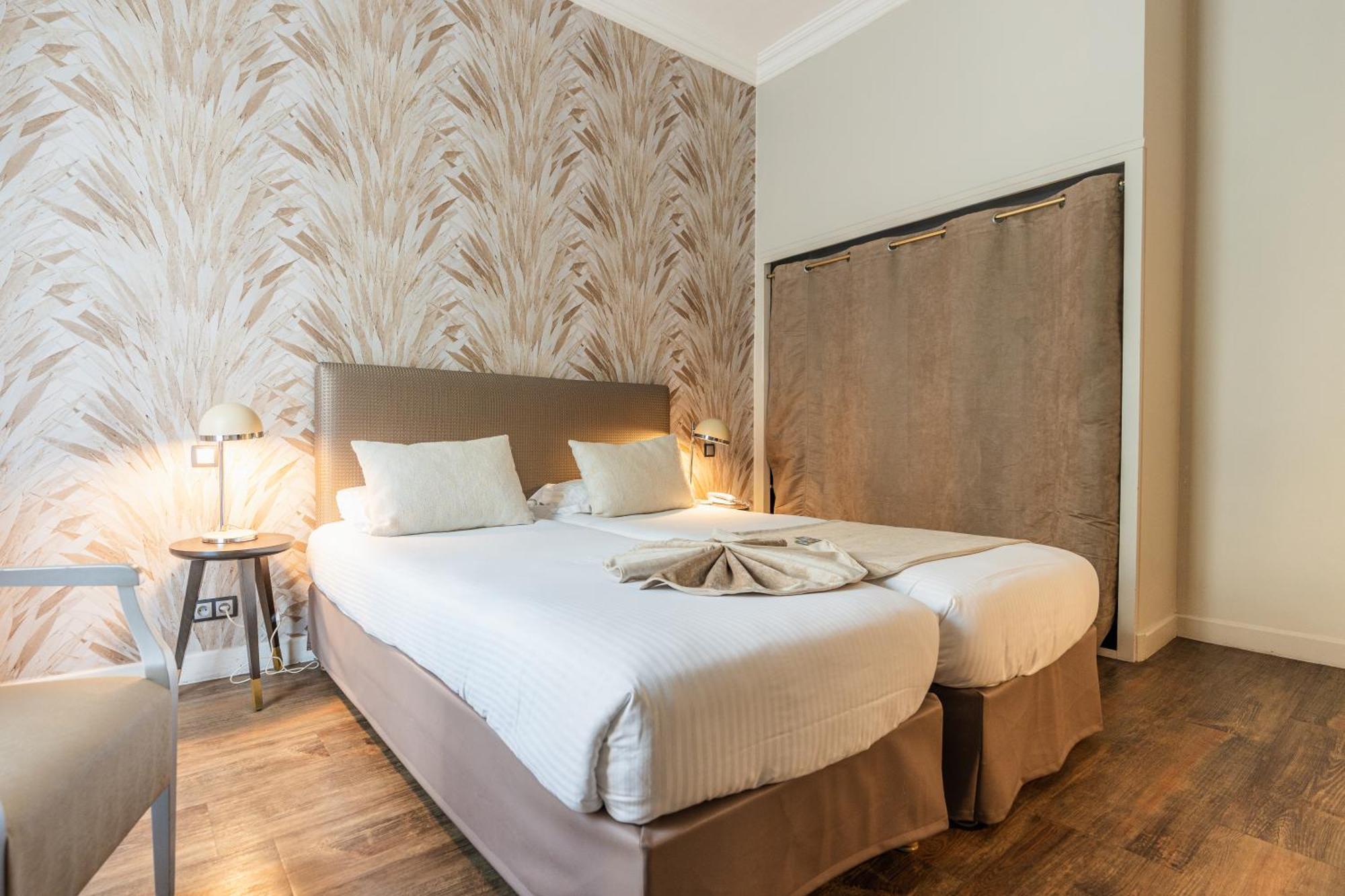 Victoria Hotel 4*